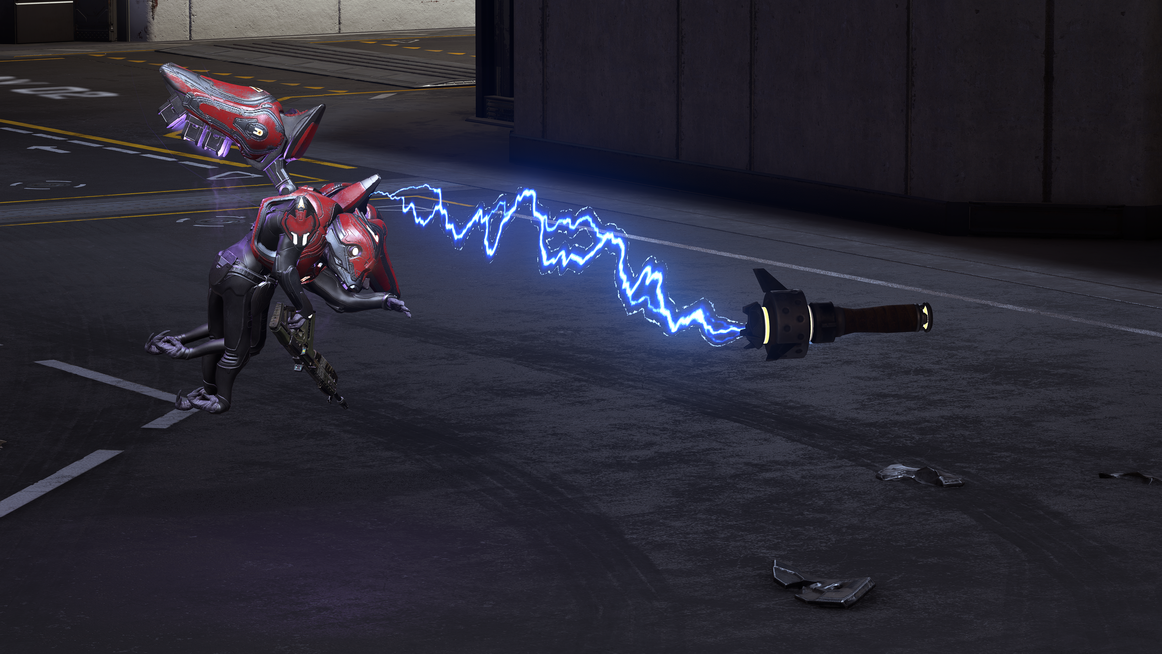 A Skimmer throws a Sicatt Workshop dynamo grenade. On Halo Infinite multiplayer map Launch Site.