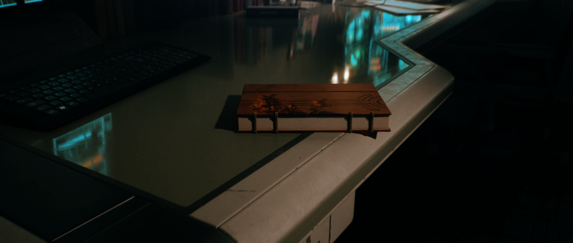 A screenshot of Dr. Halsey's personal journal in the introductory cutscene to the level Osiris.