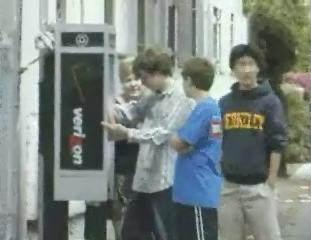File:ILB Fans at a Phonebooth.jpg