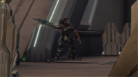 A Sangheili Storm pointing with his storm rifle.