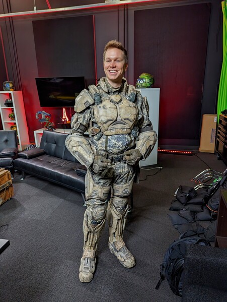 File:Junyszek MarineArmour Photo 1.jpg