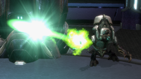 An Unggoy Ultra fires an Eos'Mak-pattern plasma pistol's scaled burst in Halo: Reach.