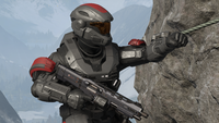 A Spartan wearing Operator shoulder pauldrons in Halo Infinite.