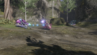 Sangheili-piloted Ghosts in combat with a Jiralhanae-controlled Spectre.