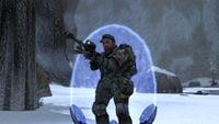 Sergeant Stacker in the snowy canyons of Installation 04 in Halo: Combat Evolved Anniversary.