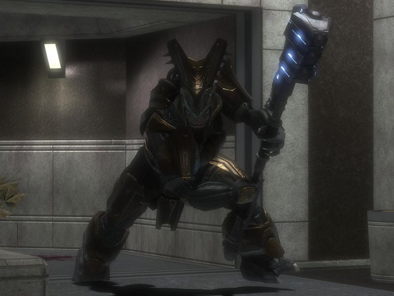 File:H3ODST War Chieftain with Gravity Hammer.jpg
