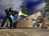 Promotional image of John fighting the Covenant in an early build of the level.