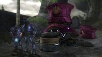 Two Sangheili Minors next to a recharge station in Halo 2.