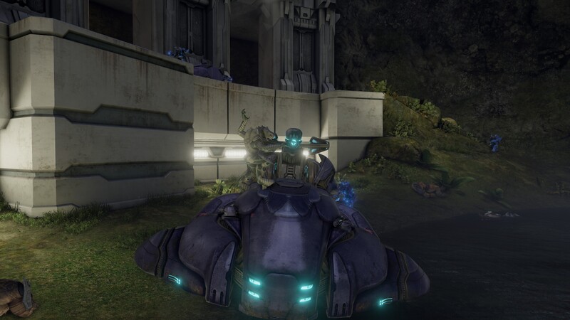 File:HTMCC-H2A Arbiter Boarding Wraith.jpg