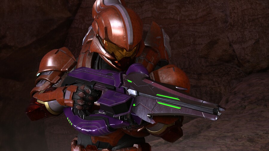 A Helioskrill-clad Spartan wielding a Vestige Carbine.