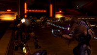 ODSTs fighting a Kig-Yar.