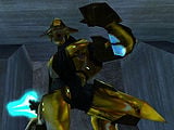 A Zealot prepares to lunge in Halo: Combat Evolved.