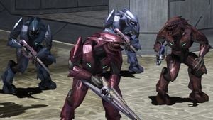 Two Sangheili Majors and two Sangheili Minors in Halo 3 campaign level The Covenant.