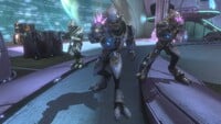 Two Sangheili Minor, each wielding a Nahle'hax-pattern needler, next to a Sangheili Ultra.