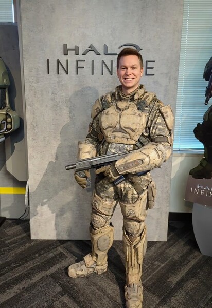 File:Junyszek MarineArmour Photo 2.jpg