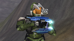 A player holding the 2000 E3 design, now-renamed the Plasma Rifle.