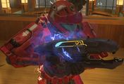 A player venting the plasma repeater in Halo: Reach multiplayer.