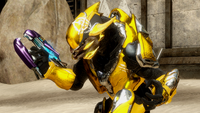 A Sangheili wearing the combat harness in multiplayer.