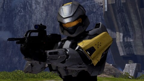 In the Halo 3 multiplayer map Valhalla, a Spartan-II, clad in the SCOUT-class Mjolnir variant, is wielding an BR55HB battle rifle. Screenshot from Halo: The Master Chief Collection.